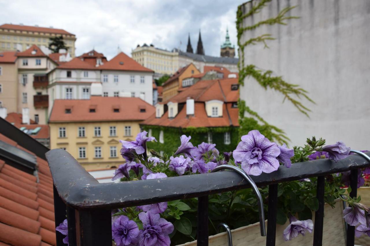 Mala Strana Apartment Prague